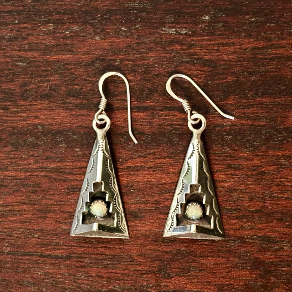 NATIVE AMERICAN FIRE OPAL 925 STERLING SILVER EARRINGS SIGNED C.P. CYNTHIA PERRY